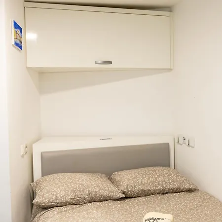 Lili Apartment *